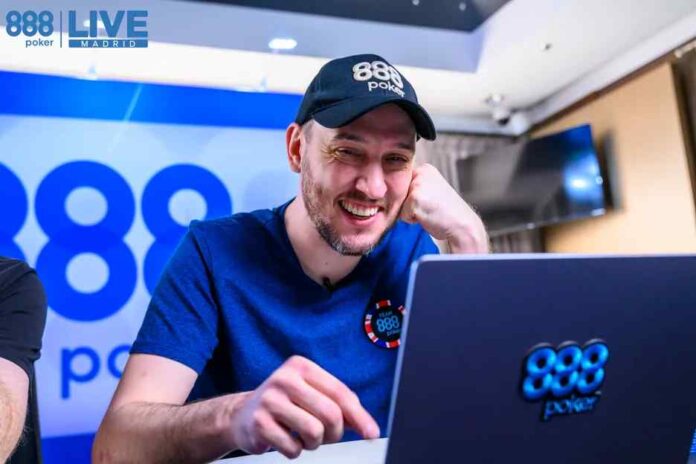 e61d4746852e-ian-simpson-888poker